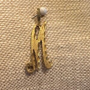 Vintage 14k Yellow Gold Initial “M” Pendant